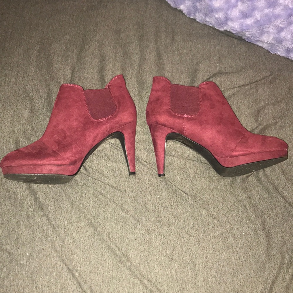 Maroon Suede Booties🔥